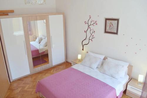 Apartments with WiFi Pula - 17014 - image 6