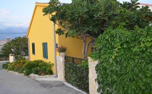 Apartments by the sea Razanac, Zadar - 16941 - Location saisonnière - Ražanac