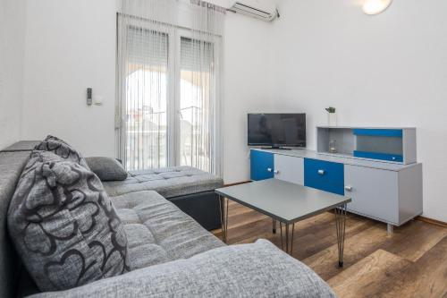 Apartments with parking space Vir - 18518 - image 4