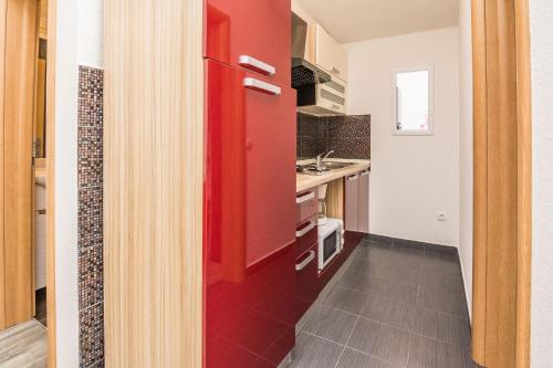 Apartments with parking space Vir - 18518 - image 3