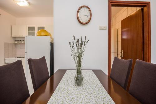 Two-Bedroom Apartment with Terrace image 2