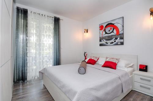 Family-friendly apartments with swimming pool Vir - Kozjak Vir - 18542 - image 5