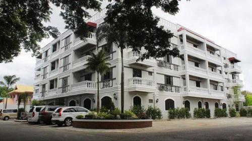 Vivere Condominium, Vigan