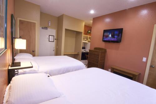 Hyde Park Hotel – Tampa, FL