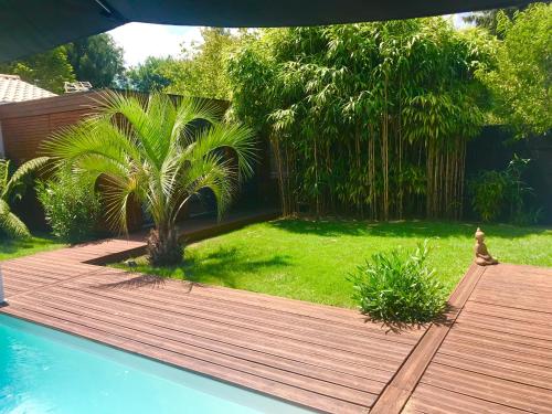 Bungalow Pomme De Pin avec Piscine privative, entre Bordeaux et le Bassin d'Arcachon - Location saisonnière - Saint-Jean-d'Illac