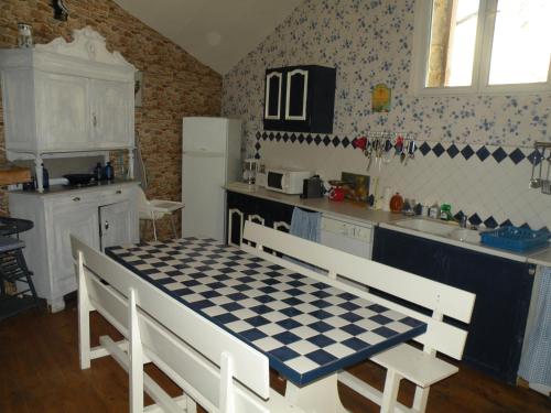 virtuve, GRANDE MAISON FAMILIALE in Escouloubre