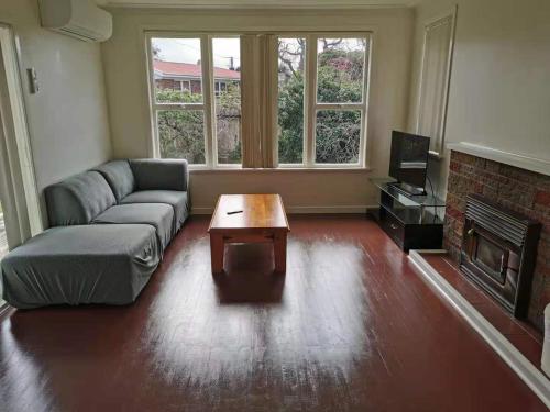 White weather board house, Auckland (Foto 7)