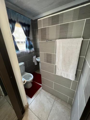 Oteng Lifestyle BnB Room Type - Deluxe Double Room with Shower