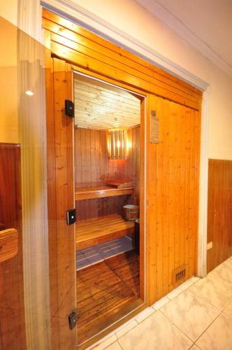 Sauna, Metrocentre Hotel & Convention Center near Cathedral of San Jose