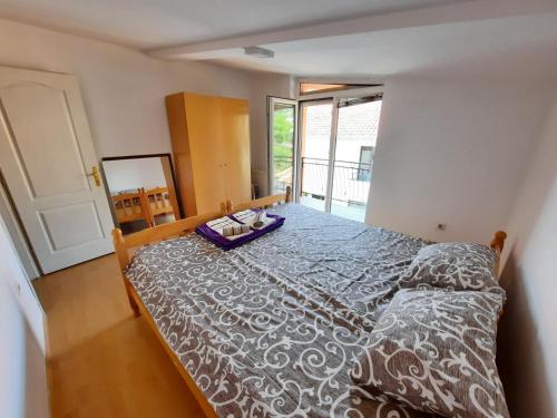 Apartman Lan 2 + Free parking - Apartment - Vranje