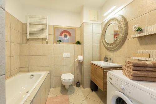 Budapest Holidays Apartments Family - image 11