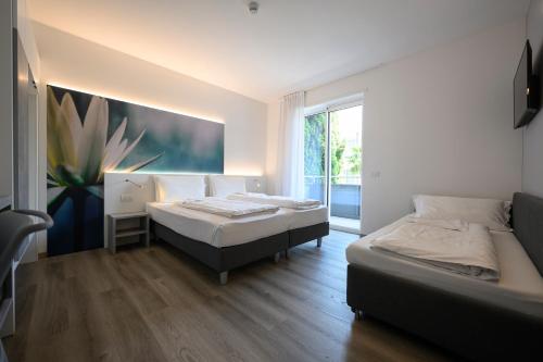 Hotel Riviera - image 2
