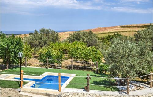  Gorgeous Home In Staletti With House Sea View, Unterkunft in Stalettì