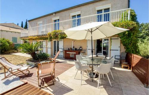 Awesome Home In Murviel-ls-montpellie With Wifi And 4 Bedrooms - Location saisonnière - Murviel-lès-Montpellier