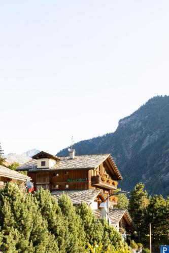 المنظر الخارجي, Hotel Walser Courmayeur in مركز مدينة كورمايور