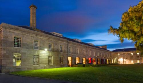 Rwy Suite48 Luxury Suite With Optional Parking