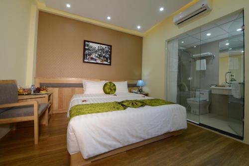 room detail thumbnail 0