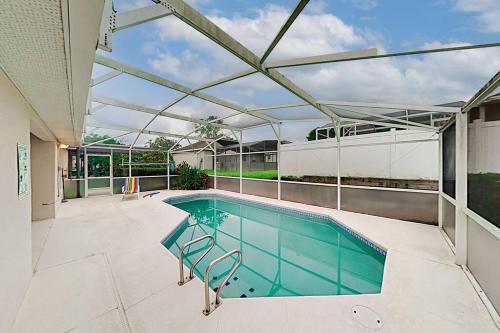 2 Master Suites Modern Villa with Private heatable Pool