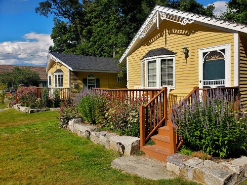 383541841 Sand Bar Cottage Inn