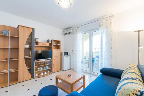 One-Bedroom Apartment with Terrace room in Apartments by the sea Vir - 18603