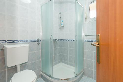 One-Bedroom Apartment with Terrace image 7