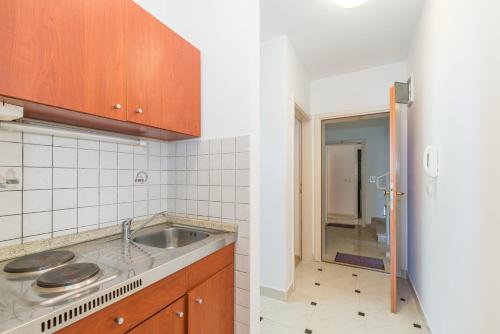 One-Bedroom Apartment with Terrace image 4