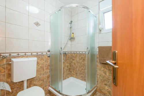 One-Bedroom Apartment with Balcony and Sea View image 7