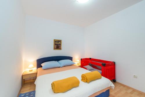 One-Bedroom Apartment with Terrace image 8