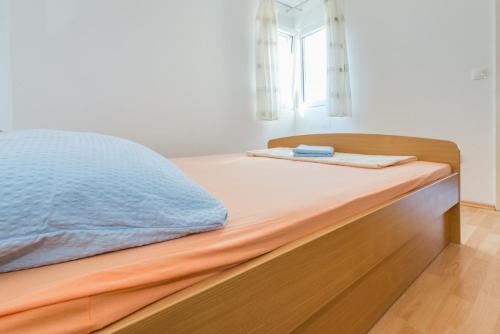 One-Bedroom Apartment with Balcony and Sea View image 10