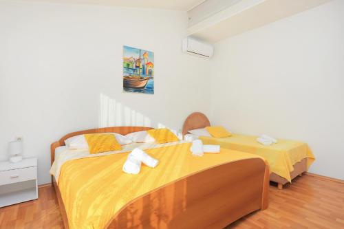 One-Bedroom Apartment with Balcony image 4