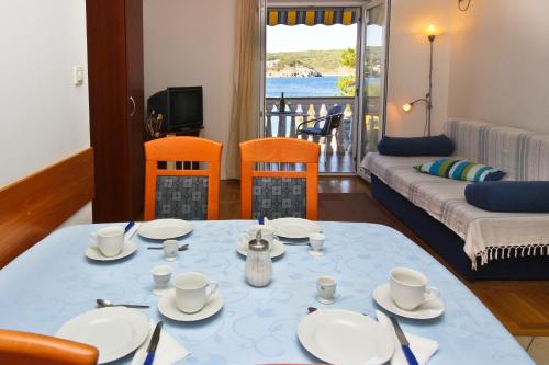 One-Bedroom Apartment with Terrace and Sea View image 10