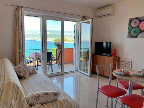 One-Bedroom Apartment with Terrace and Sea View