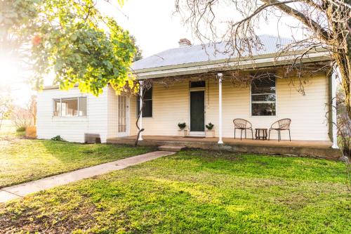 Udvendig, Pinkerton House in Koorawatha