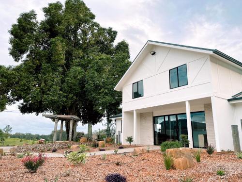 Seven Peaks Farm Stay - Kingaroy Seven Peaks Farm Stay - Kingaroy