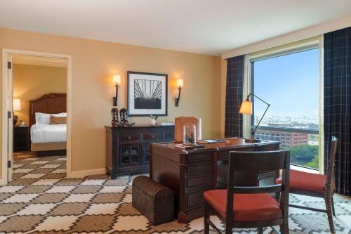 383580775 Omni Fort Worth Hotel