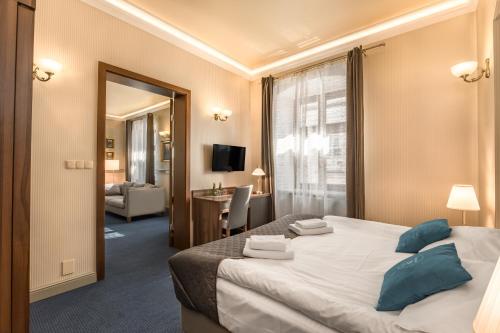 hotel photo