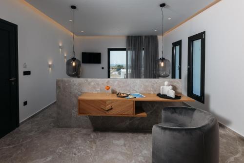 383593526 Milestones Naxos
