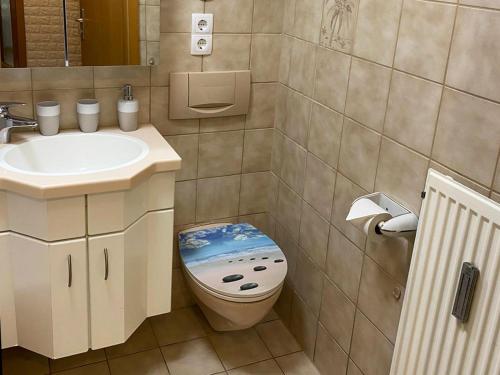 One-Bedroom Apartment image 10