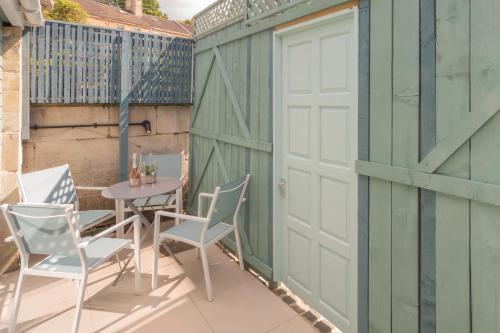 The Blue Door, Bath (photo 6)