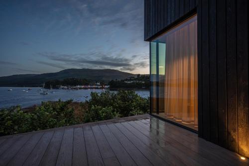 Vriskaig Luxury Guest Suite with Iconic Views