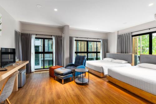 room detail thumbnail 1