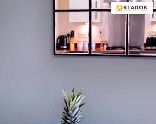 LONG STAYS 30pct OFF - Beautiful 3 Bed & Parking By Klarok Short Lets & Serviced Accommodation