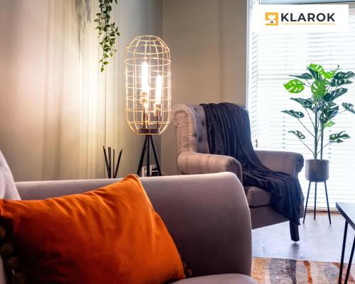 LONG STAYS 30pct OFF - Beautiful 3 Bed & Parking By Klarok Short Lets & Serviced Accommodation