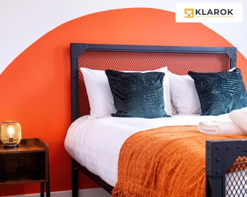 LONG STAYS 30pct OFF - Beautiful 3 Bed & Parking By Klarok Short Lets & Serviced Accommodation