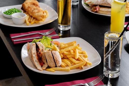 New Continental Hotel; Sure Hotel Collection by Best Western - image 12