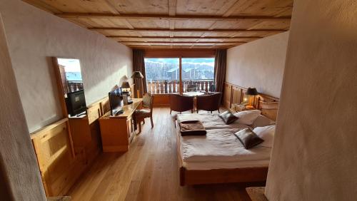 Hotel Etrier - image 10