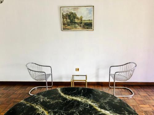 מרכז עסקים, Regisgate Hotel in אוורי
