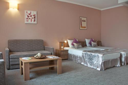 Superior Junior Suite image 8