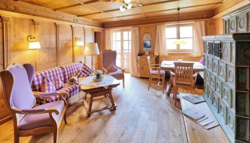 383645874 Hotel Maier zum Kirschner