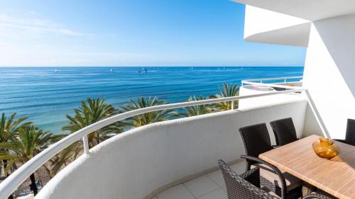 2 bedrooms, 5 beds